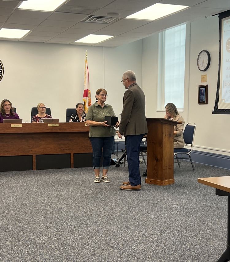 school board meeting 