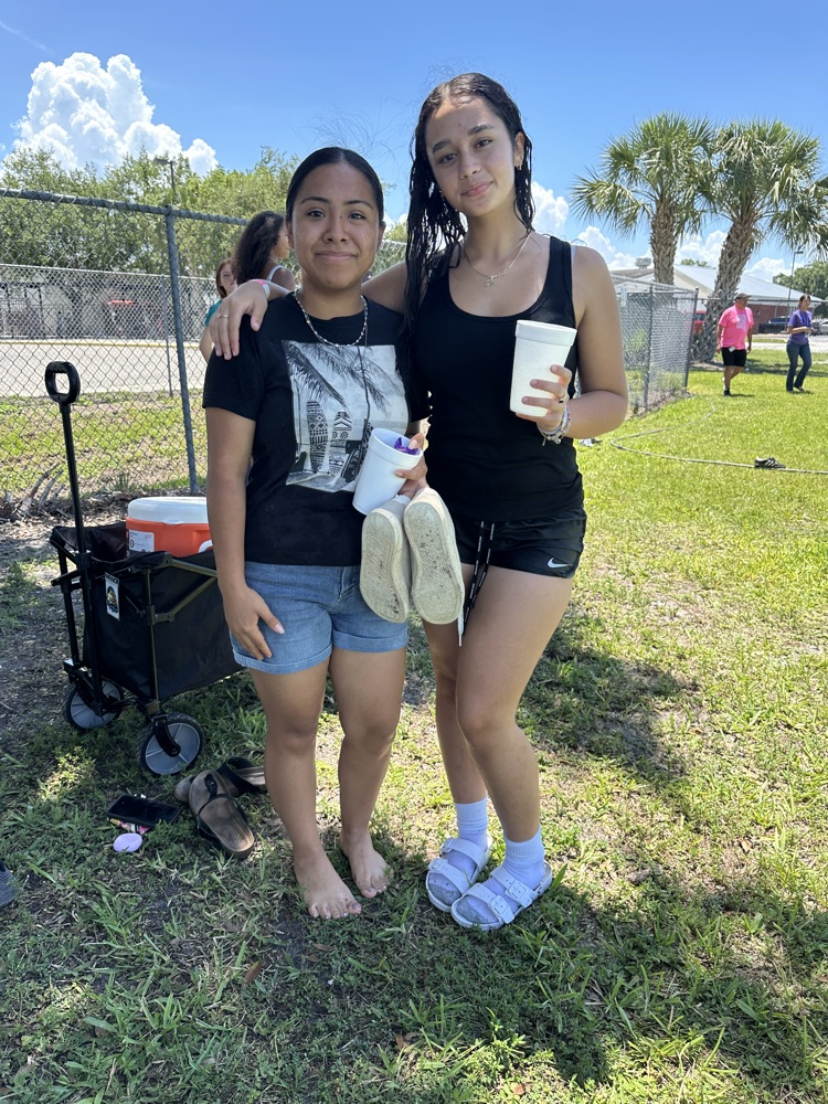 two students with Kona ice