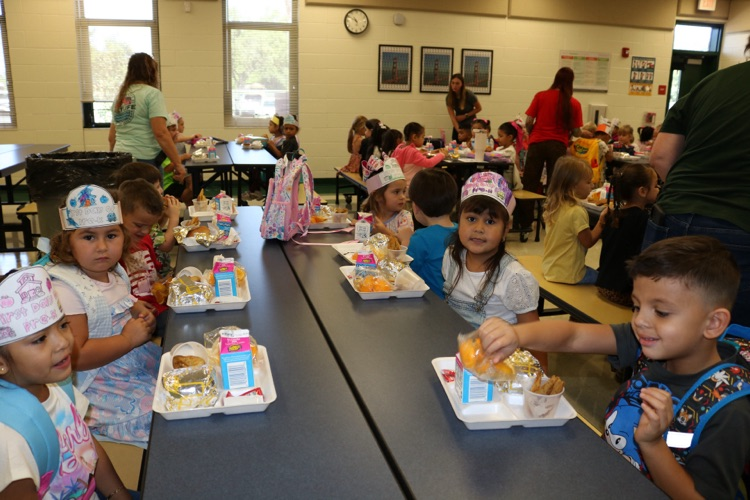 students at lunch