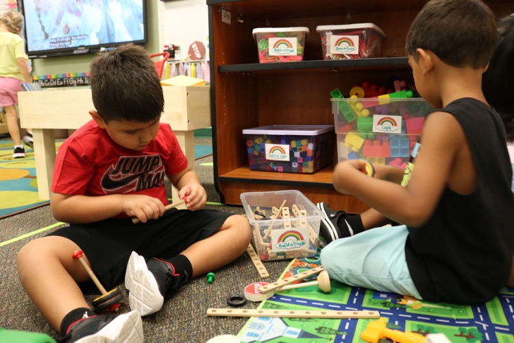 students playing with toys in vpk class