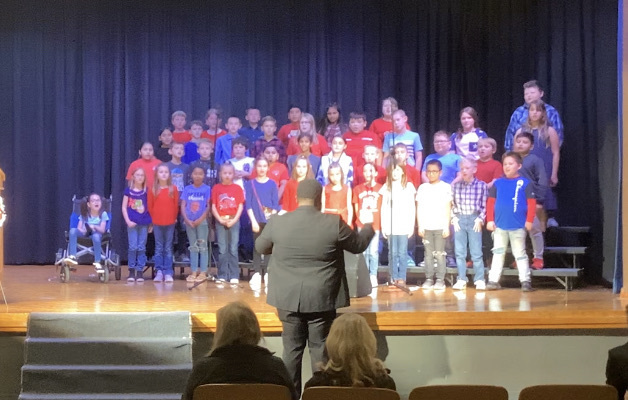 3rd and 4th sing the Armed Forces Medley