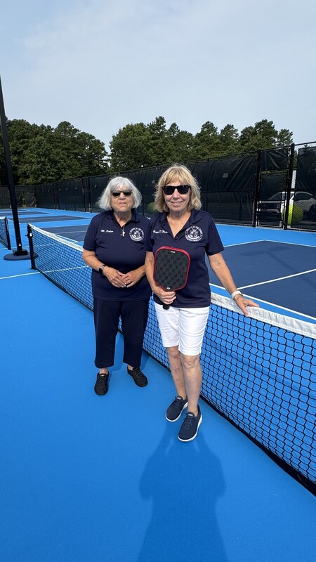 Pickleball is officially underway at Mannino Park! Mayor Walker and Council President Mary Sohor stopped by this morning to celebrate this exciting addition to our community.