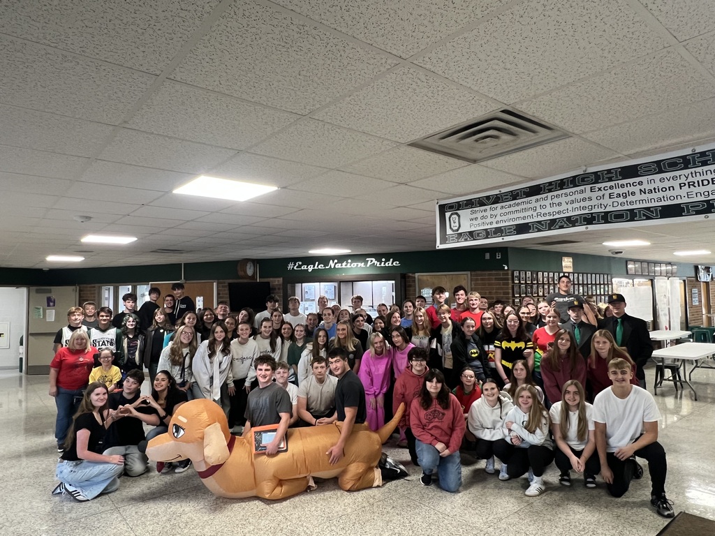 OHS Students dressed up for Twin Day on day 4 of Homecoming Week