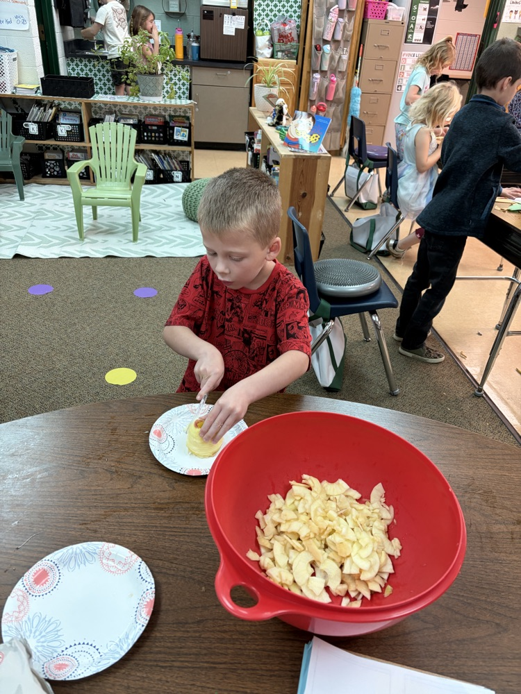 chopping the apples 