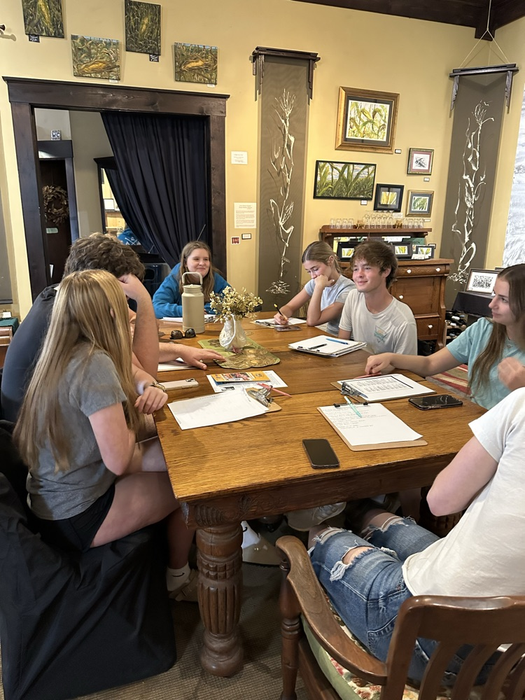 Talking art around the table