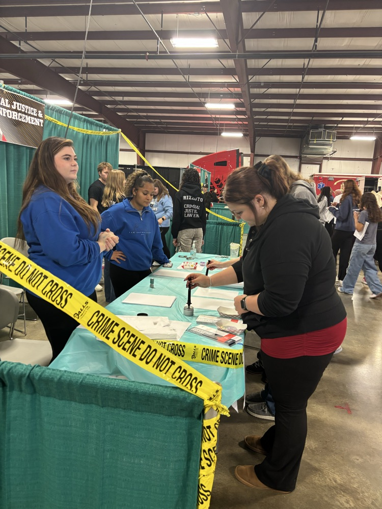 sophomores enjoying one of the stations