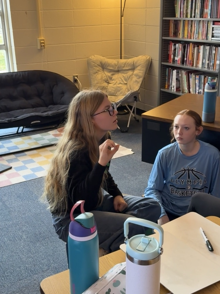 Signing about Thanksgiving