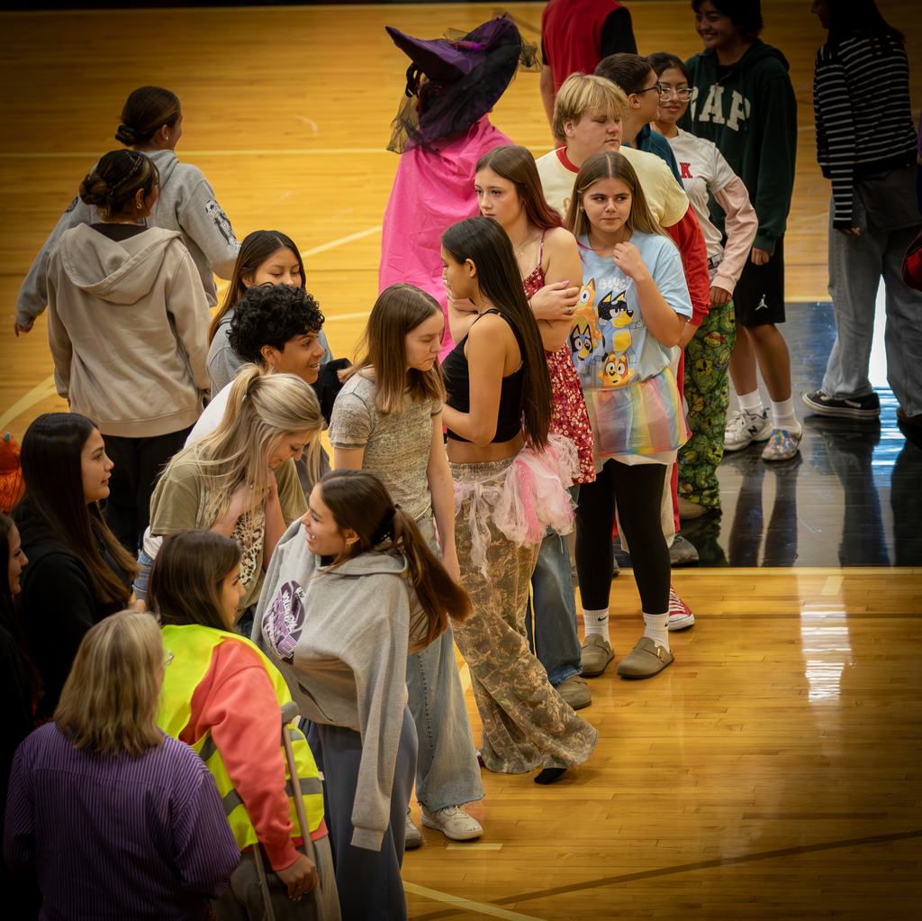 Homecoming Monday Photo Drop