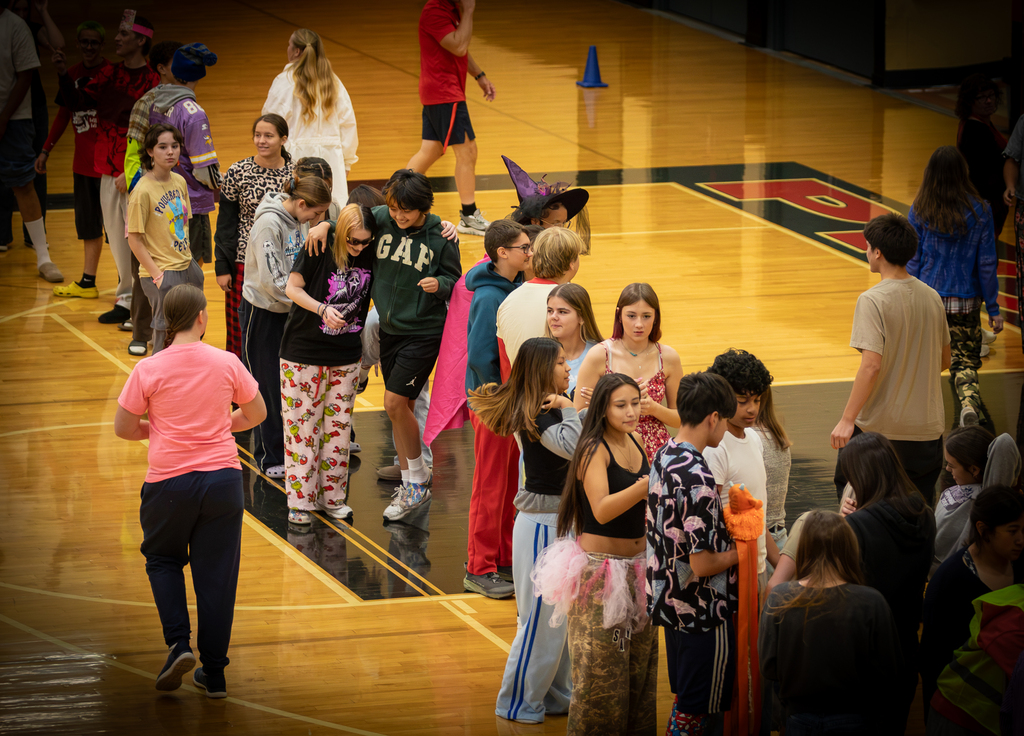 Homecoming Monday Photo Drop