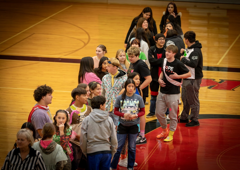 Homecoming Monday Photo Drop