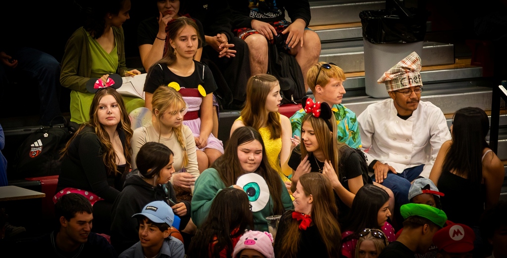 Homecoming Wednesday Photo Drop 2026