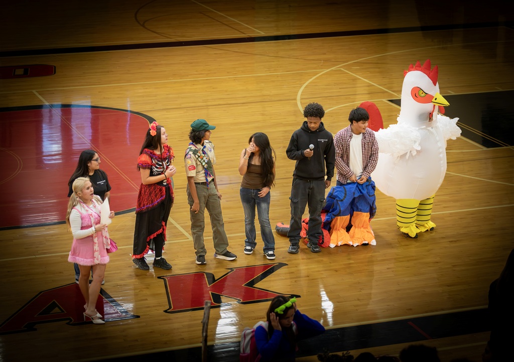Homecoming Wednesday Photo Drop 2026