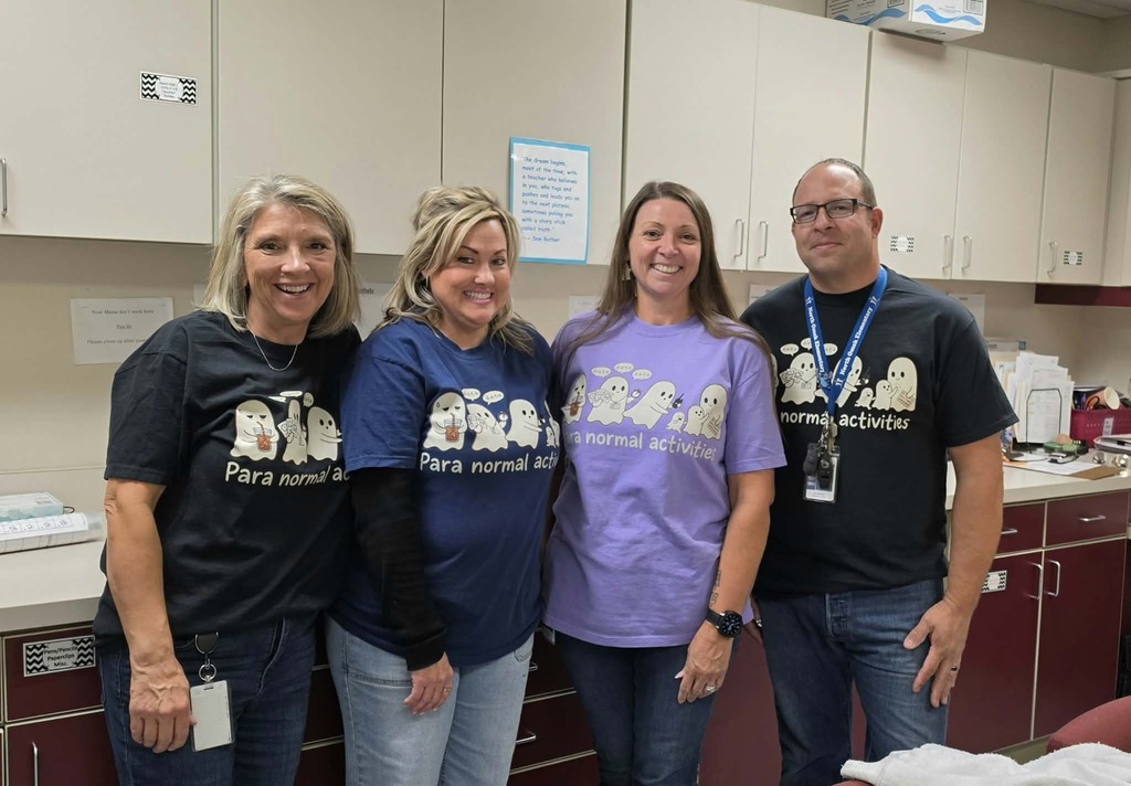 4 paras wearing Para-Normal Halloween T-shirts