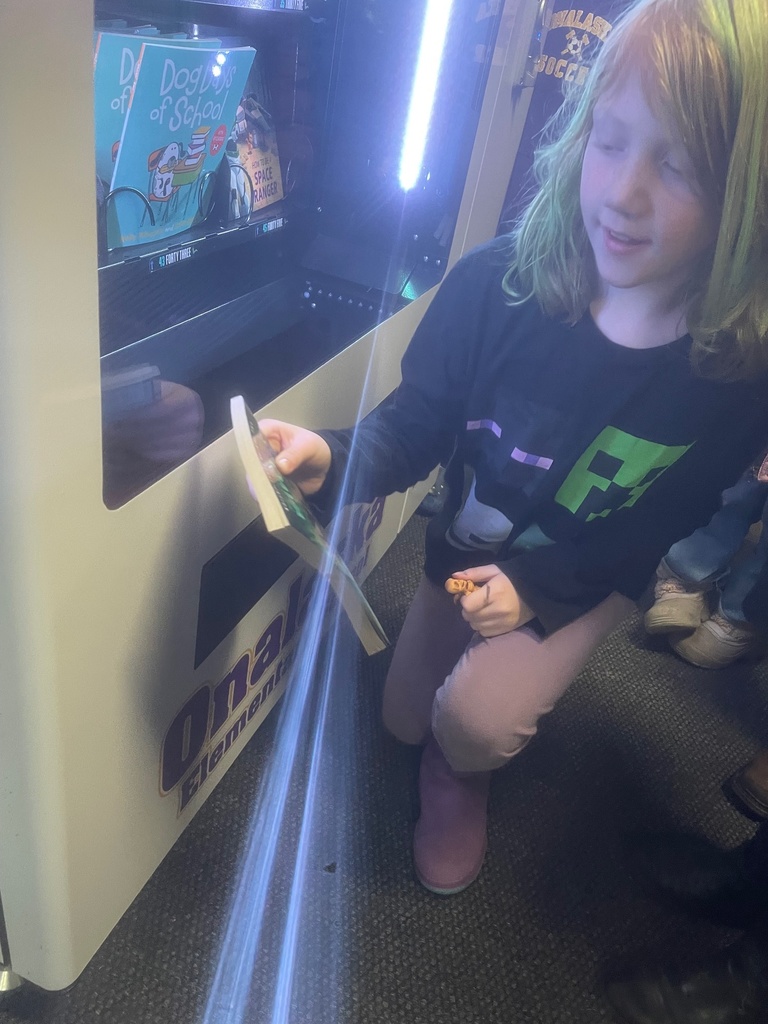 Chloe and the vending machine