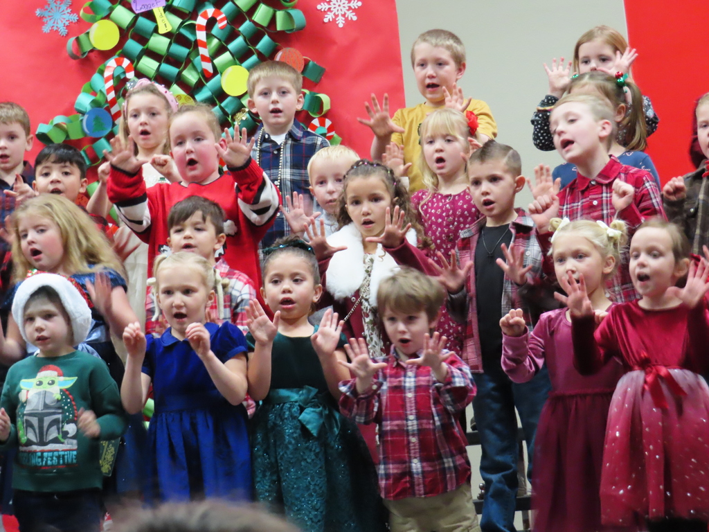 Kindergarteners singing