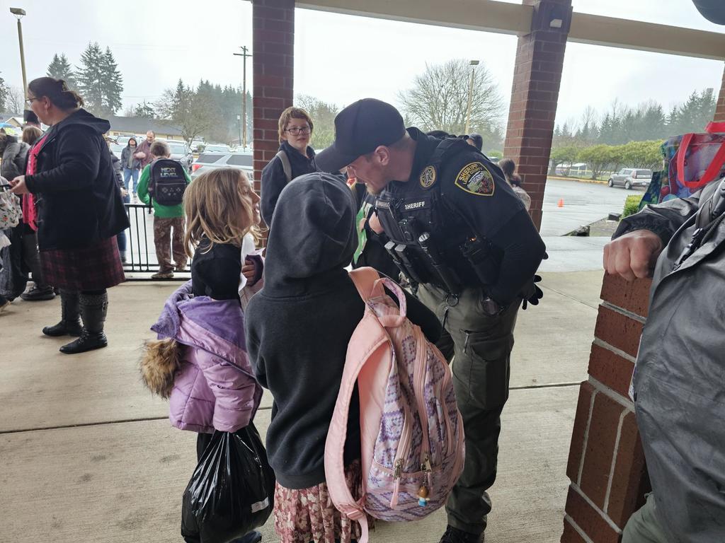 Sheriff introduced himself to the girls