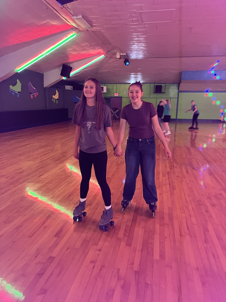 Middle school students at the Centralia roller dome for middle school incentive day.