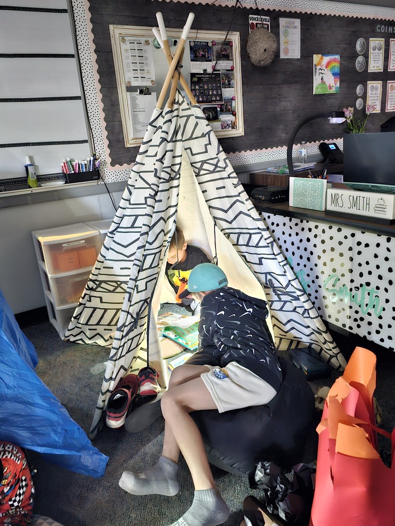 ๐๏ธ๐โจ Camp Read-A-Lot was a huge success in 2nd Grade! โจ๐๐๏ธ On Friday, our 2nd grade students enjoyed their annual Camp Read-A-Lot right in their classrooms. Students came dressed in cozy pajamas and brought along their favorite stuffed animals and blankets for a day full of learning and fun! ๐งธ๐๏ธ๐ Throughout the day, students participated in exciting camp-themed activities, including flashlight reading ๐ฆ๐, enjoying a delicious s'mores snack ๐ซ๐ฅ, and taking a math walk around the room to solve problems ๐งฎ๐ถโโ๏ธ๐ถโโ๏ธ. Thank you to Mrs. Roxanne Smith for sharing these wonderful photos from such an exciting day. We love seeing our students engaged, learning, and making special memories together! ๐ฒโบโค๏ธ #OnalaskaProud #CampReadALot #SecondGradeFun #LearningAdventure #WildcatReaders ๐๐๏ธ๐พ
