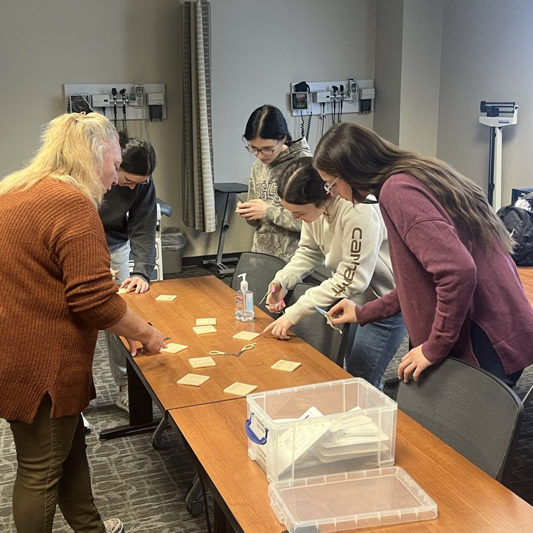 OHS Students at UNMC Nursing Explore Day