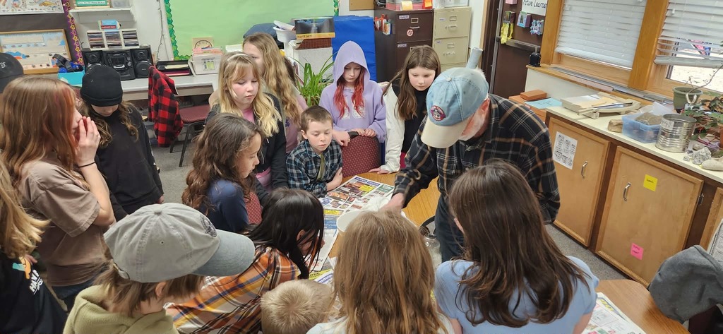 Learning the procedure for working through the rock key by testing rocks