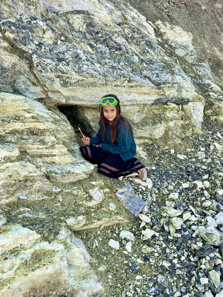 The birthday girl found a great spot!