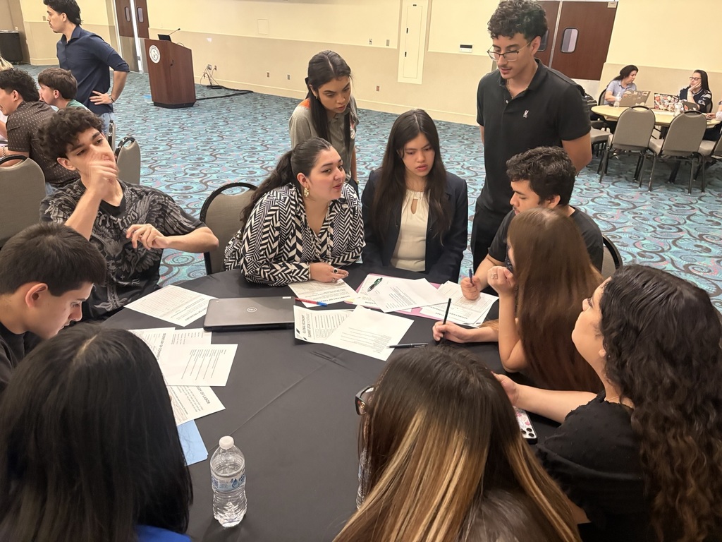 Tarpons attend UTRGV Global Economy Summit 