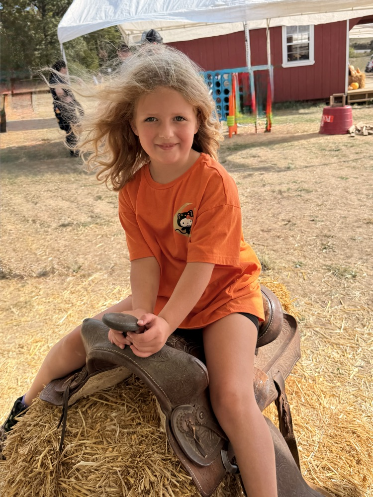 students enjoying the Perryville Pumpkin Farm