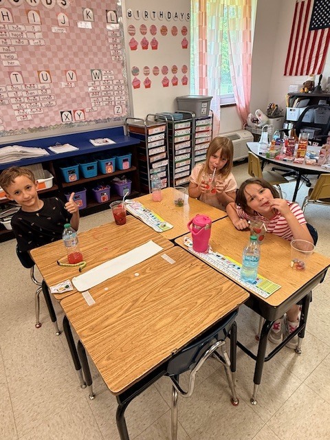 1st graders celebrating STAR growth