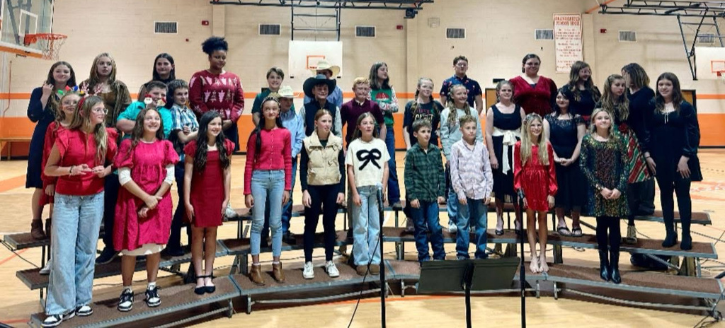 Students pose for a picture at the OJH winter choir concert.