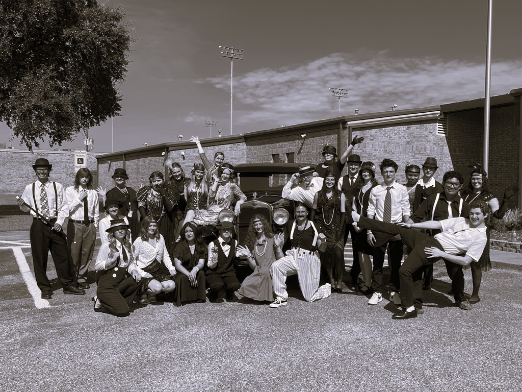 seniors dressed in 1920s style clothing