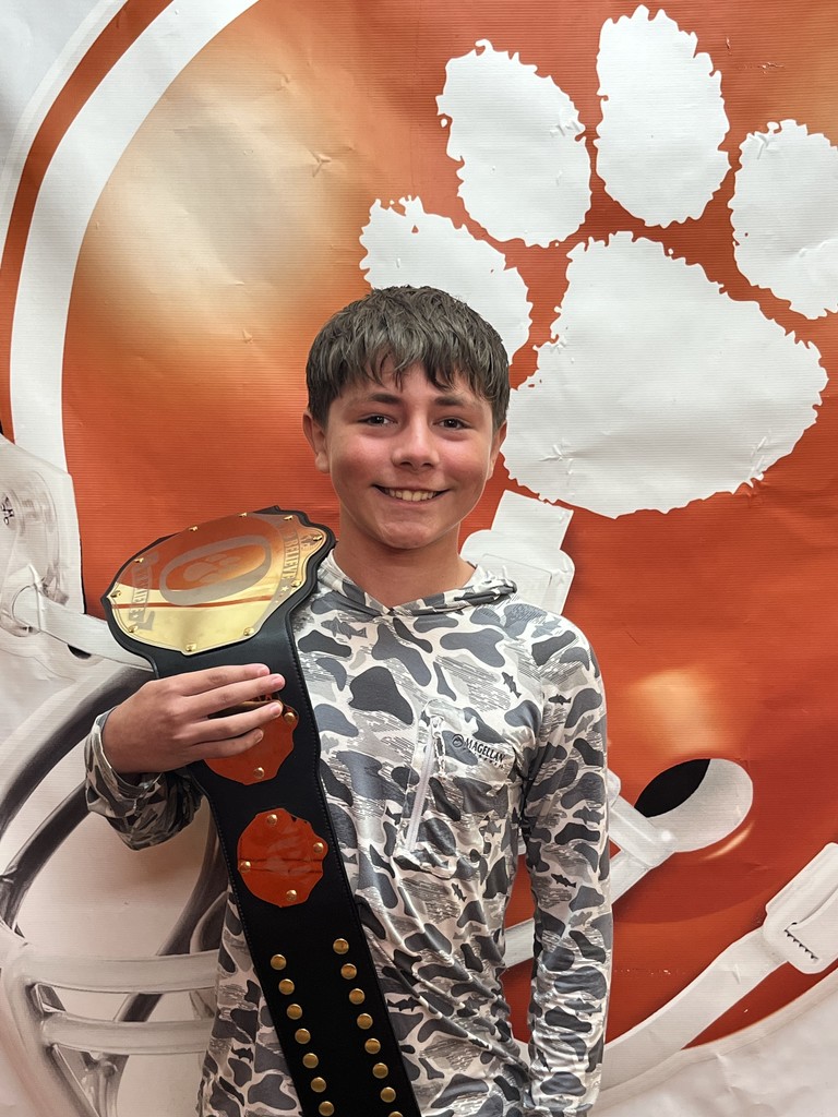7th grade lineman Leighton Christianson