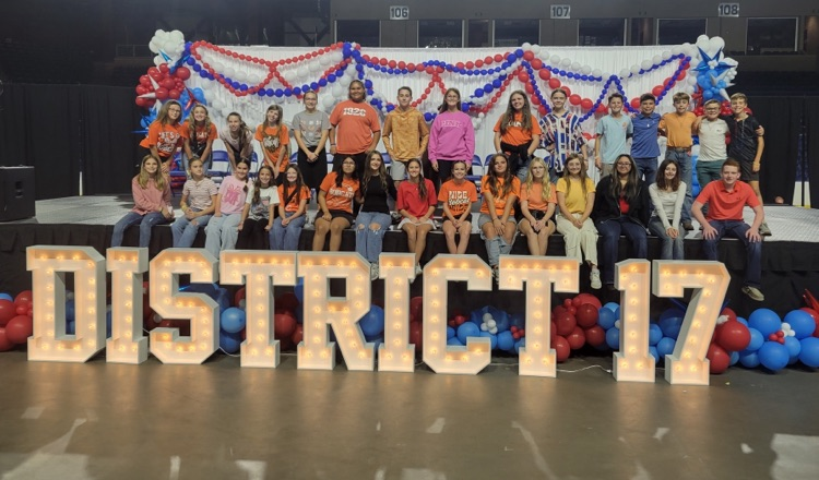 OJH Student Council members pose for a group photo.