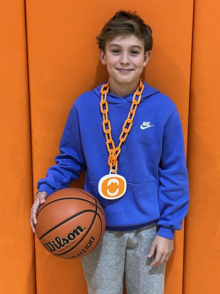 7th A hustle chain - Chase Sanches