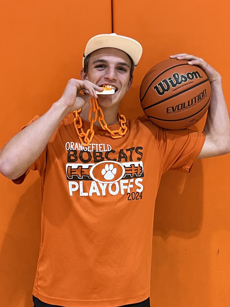 8th A hustle chain - Landon Agerton