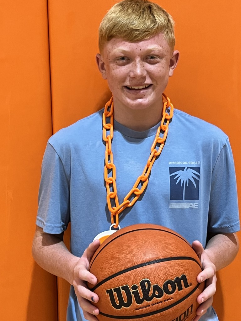 7th A hustle chain - Reagan Dearing