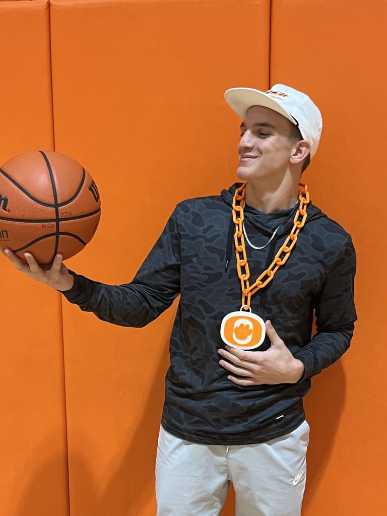 8th A Hustle Chain - Landon Agerton