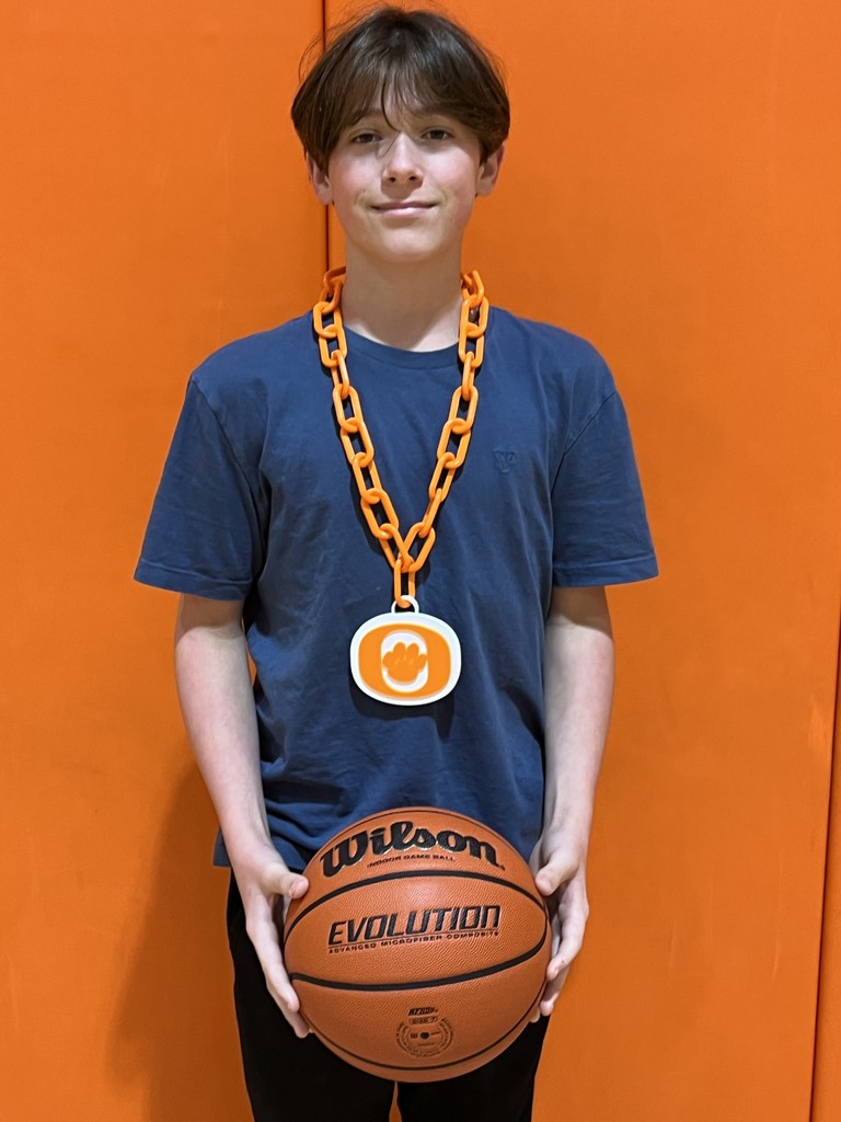 8th A Hustle Chain - Jax Walker