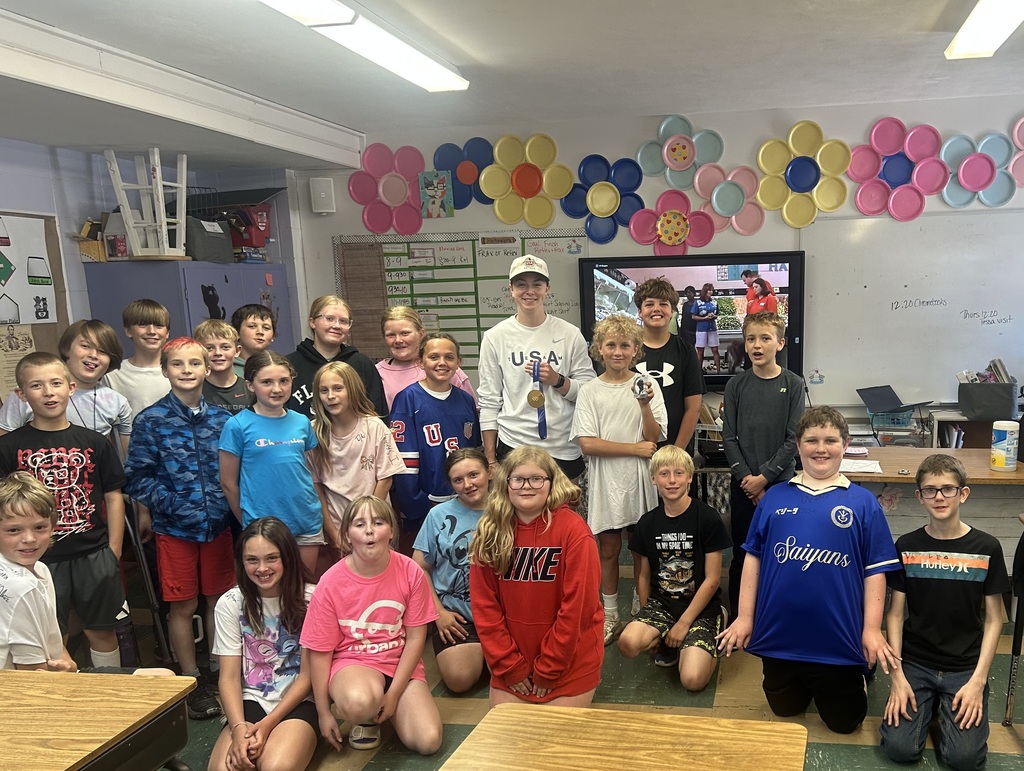 5th grade students with OHS alum Tessa Janecke