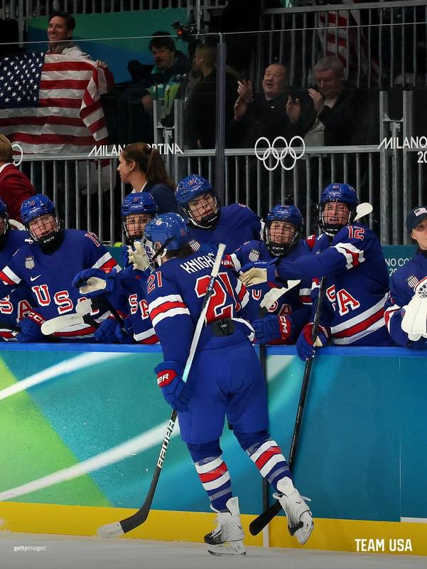 Captain Hilary Knight scores