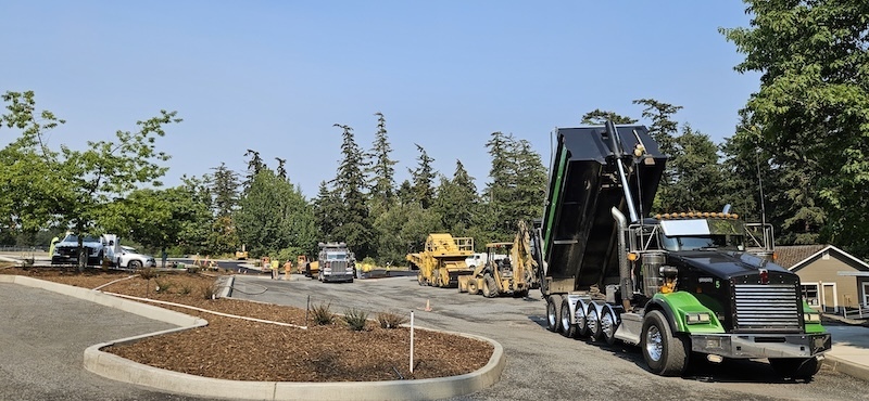 Asphalt Truck with truck bed down