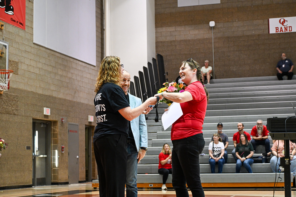 Erin Cole accepting award