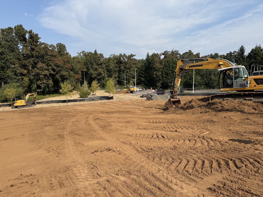 Digger digging dirt