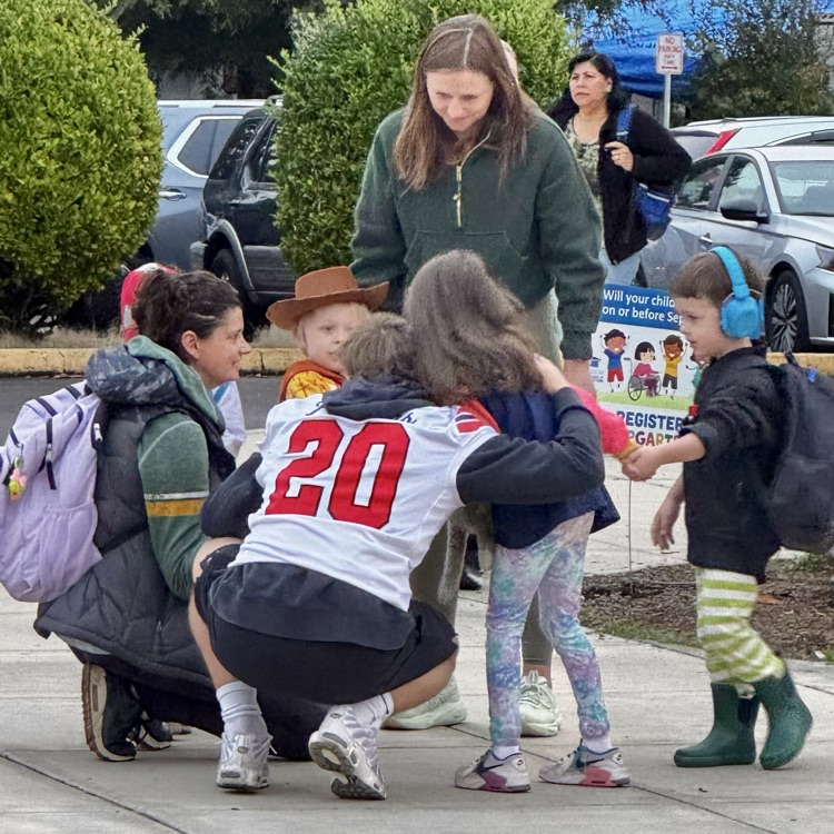 OCHS football team visits Gaffney Lane