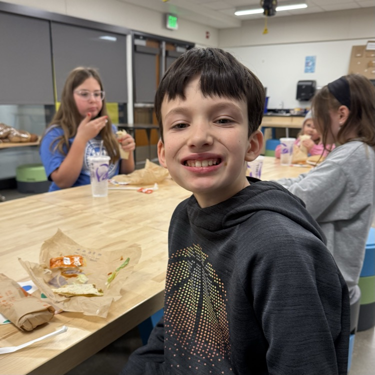 Officer Shockley brings lunch
