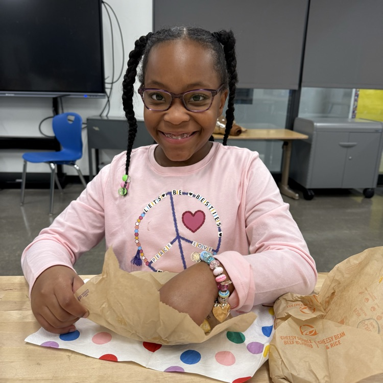 Officer Shockley brings lunch