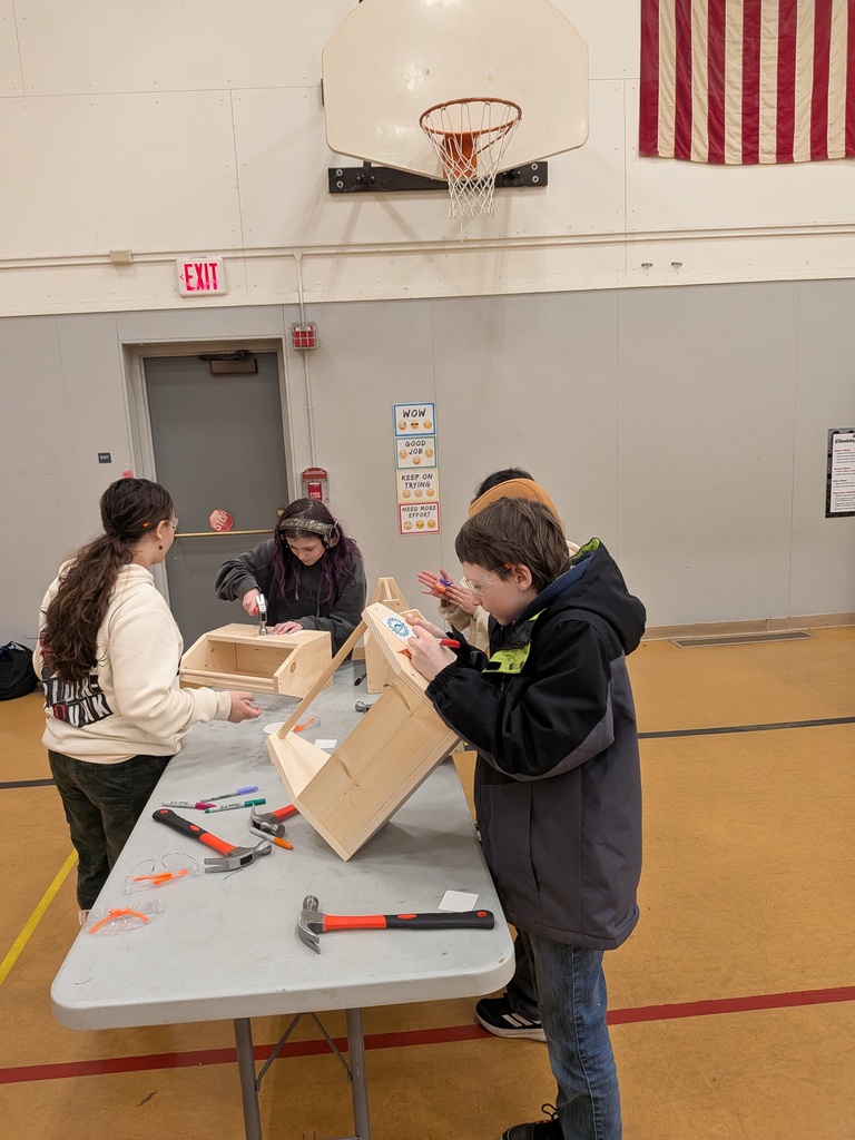 5th grade in OCSD built toolboxes with CAIS students