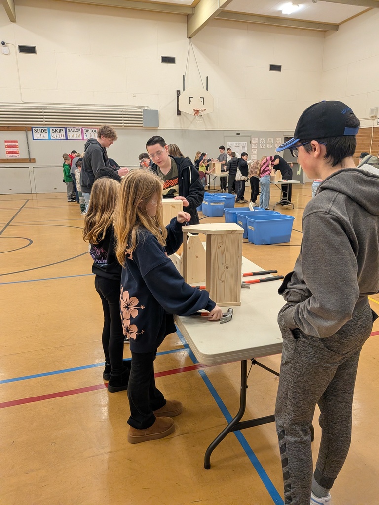 5th grade in OCSD built toolboxes with CAIS students