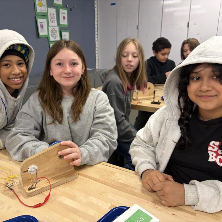 OMSI visited 5th graders