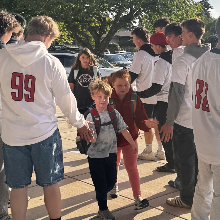 OCHS Baseball team greets students 