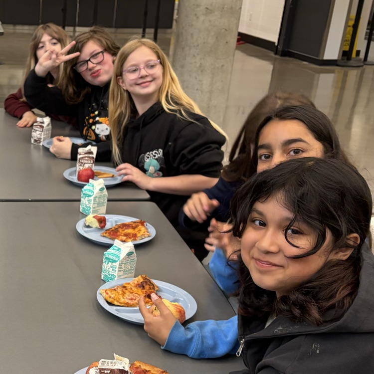 5th Graders tour Gardiner Middle School 